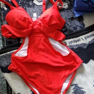 Cupshe one piece bathingsuit size Medium